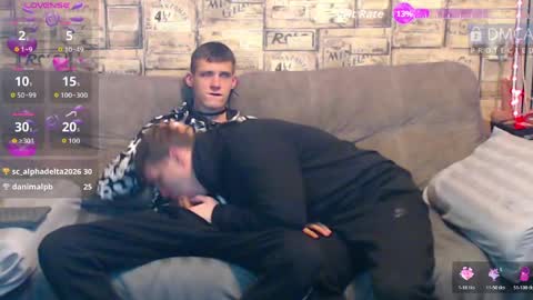 Max tall dark-haired guy with tattoos and Phil blond-haired online show from March 23, 1:53 am