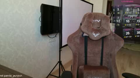 Snapshot of pathos_of_things chatting on March 20, 11:26 am off - Tuesday and wednesdayfriday online show from March 20, 11:26 am