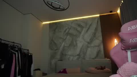 Snapshot of patricia_bloom chatting on July 4, 4:51 am patricia_bloom online show from July 4, 4:51 am