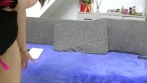   online show from July 28, 8:52 pm