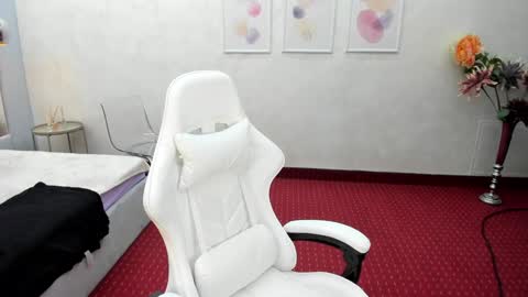 Snapshot of patriciakeys chatting on December 21, 1:42 pm Patricia online show from December 21, 1:42 pm