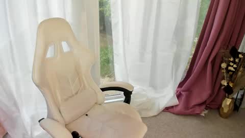 Snapshot of patriciakeys chatting on October 27, 7:01 am Patricia online show from October 27, 7:01 am