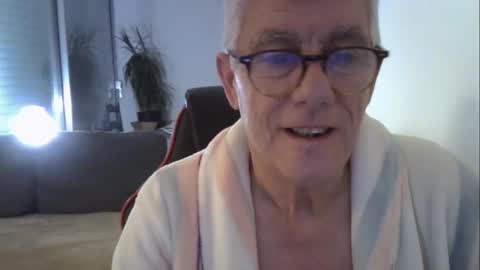 patrick5275 online show from April 22, 5:10 am