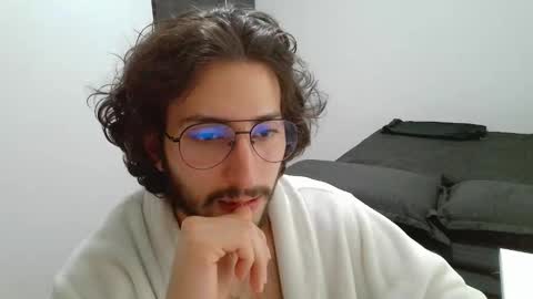 Snapshot of patrick_bteman chatting on February 6, 3:11 am patrick_bteman online show from February 6, 3:11 am