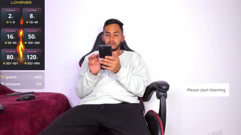 Snapshot of patrick_hot69 chatting on January 8, 7:13 am patrick_hot69 online show from January 8, 7:13 am