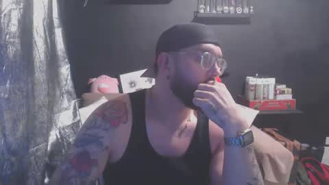 patrickmorris92 online show from February 7, 7:06 pm