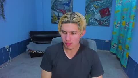 Snapshot of patrik027 chatting on November 7, 3:06 am .... online show from November 7, 3:06 am