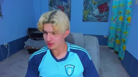 Snapshot of patrik027 chatting on November 8, 7:41 am .... online show from November 8, 7:41 am