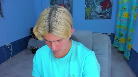 Snapshot of patrik027 chatting on November 12, 5:46 pm .... online show from November 12, 5:46 pm