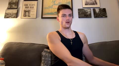 Snapshot of pattyb_ chatting on December 1, 10:21 pm Patty B online show from December 1, 10:21 pm