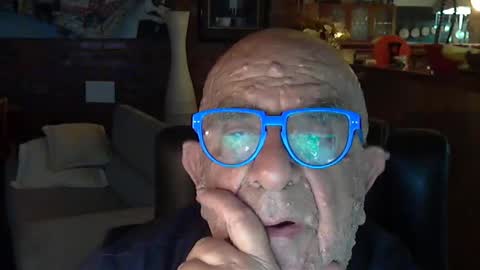 Snapshot of patvac chatting on December 5, 12:33 pm patvac online show from December 5, 12:33 pm