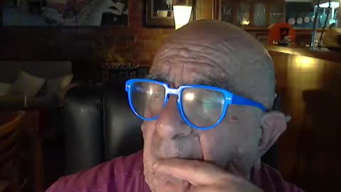 Snapshot of patvac chatting on December 21, 1:21 pm patvac online show from December 21, 1:21 pm