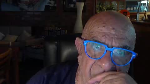 Snapshot of patvac chatting on December 24, 12:33 pm patvac online show from December 24, 12:33 pm