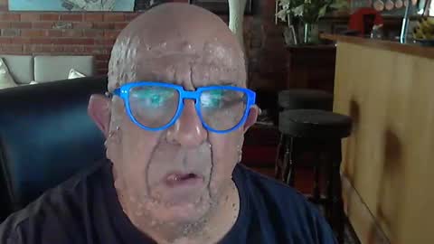 Snapshot of patvac chatting on December 28, 3:37 am patvac online show from December 28, 3:37 am