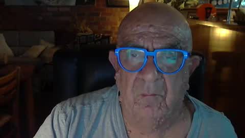 Snapshot of patvac chatting on December 28, 2:42 pm patvac online show from December 28, 2:42 pm