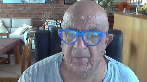 Snapshot of patvac chatting on December 29, 12:41 am patvac online show from December 29, 12:41 am