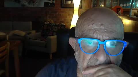 Snapshot of patvac chatting on December 31, 2:03 pm patvac online show from December 31, 2:03 pm