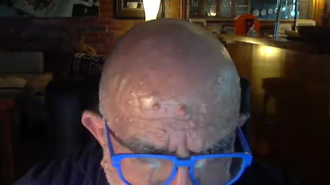 Snapshot of patvac chatting on January 1, 12:44 pm patvac online show from January 1, 12:44 pm