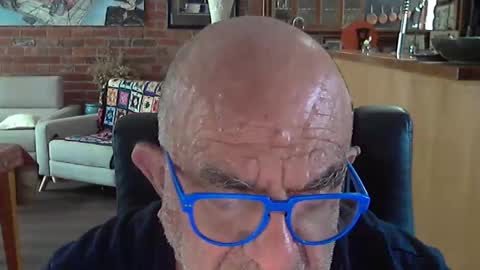 Snapshot of patvac chatting on January 1, 10:46 pm patvac online show from January 1, 10:46 pm