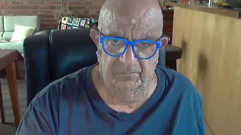 Snapshot of patvac chatting on January 5, 12:52 am patvac online show from January 5, 12:52 am