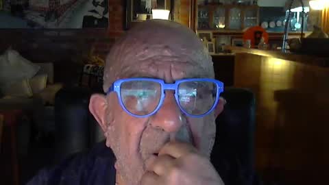 Snapshot of patvac chatting on January 17, 12:52 pm patvac online show from January 17, 12:52 pm