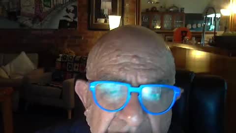 Snapshot of patvac chatting on January 28, 12:32 pm patvac online show from January 28, 12:32 pm