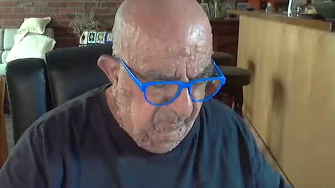 Snapshot of patvac chatting on February 9, 10:54 pm patvac online show from February 9, 10:54 pm