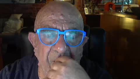 Snapshot of patvac chatting on February 11, 12:48 pm patvac online show from February 11, 12:48 pm