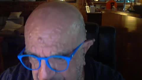 Snapshot of patvac chatting on February 23, 1:32 pm patvac online show from February 23, 1:32 pm