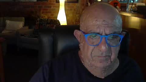 Snapshot of patvac chatting on February 25, 1:39 pm patvac online show from February 25, 1:39 pm