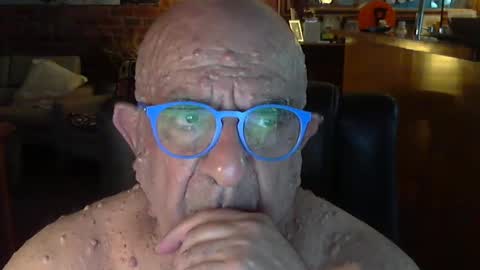 Snapshot of patvac chatting on February 26, 12:03 pm patvac online show from February 26, 12:03 pm