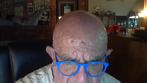 Snapshot of patvac chatting on February 28, 2:42 pm patvac online show from February 28, 2:42 pm