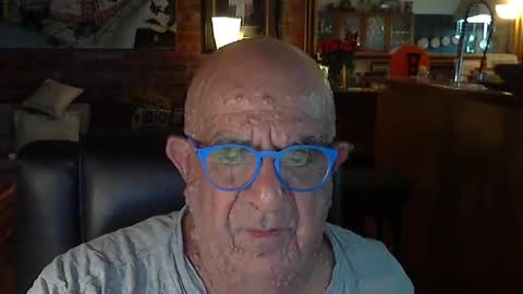 Snapshot of patvac chatting on March 5, 1:39 pm patvac online show from March 5, 1:39 pm