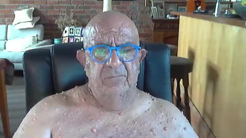 Snapshot of patvac chatting on March 12, 3:46 am patvac online show from March 12, 3:46 am