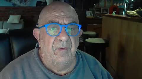 Snapshot of patvac chatting on September 15, 11:16 pm patvac online show from September 15, 11:16 pm