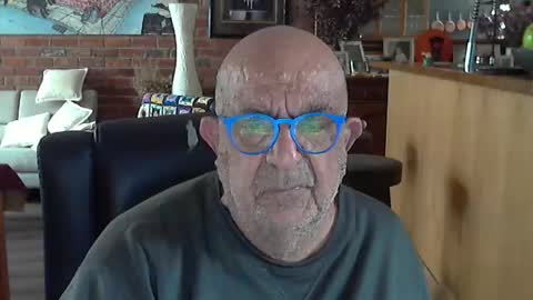 Snapshot of patvac chatting on October 1, 11:44 pm patvac online show from October 1, 11:44 pm