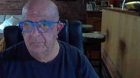 Snapshot of patvac chatting on October 9, 5:49 am patvac online show from October 9, 5:49 am