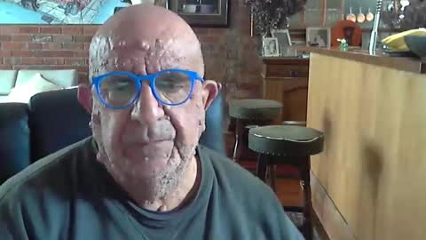 Snapshot of patvac chatting on October 10, 12:42 am patvac online show from October 10, 12:42 am