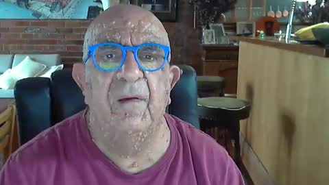 Snapshot of patvac chatting on October 11, 12:21 am patvac online show from October 11, 12:21 am