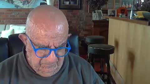 Snapshot of patvac chatting on October 11, 11:14 pm patvac online show from October 11, 11:14 pm