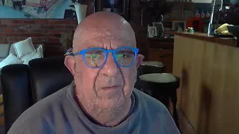 Snapshot of patvac chatting on October 18, 11:38 pm patvac online show from October 18, 11:38 pm