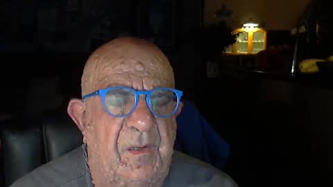 Snapshot of patvac chatting on November 1, 4:42 pm patvac online show from November 1, 4:42 pm