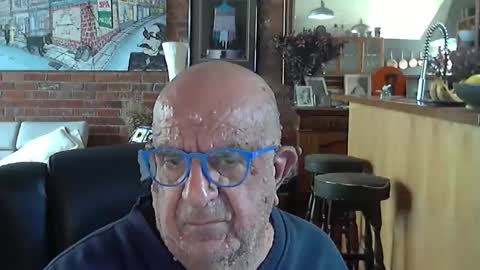 Snapshot of patvac chatting on November 10, 11:37 pm patvac online show from November 10, 11:37 pm