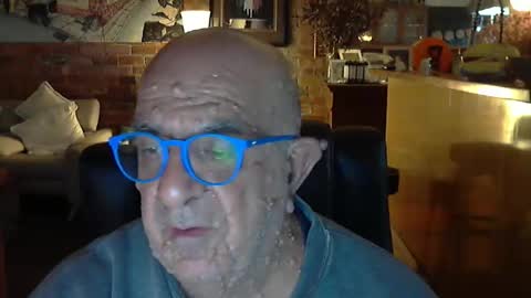 Snapshot of patvac chatting on November 27, 2:41 pm patvac online show from November 27, 2:41 pm