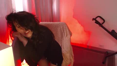 paula online show from November 16, 1:39 pm