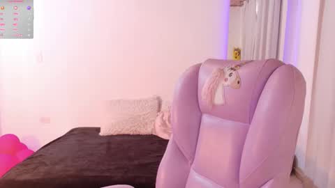 Sofa online show from February 13, 9:33 pm