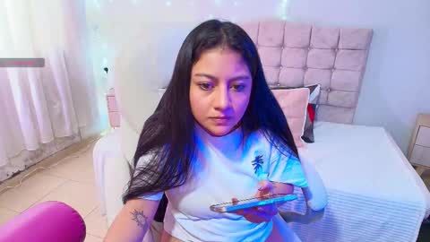 Snapshot of pau_cute19 chatting on October 22, 7:46 pm pau cute online show from October 22, 7:46 pm