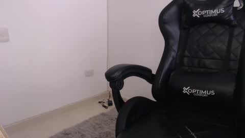 Snapshot of pau_heart chatting on December 20, 2:57 pm Paulina online show from December 20, 2:57 pm