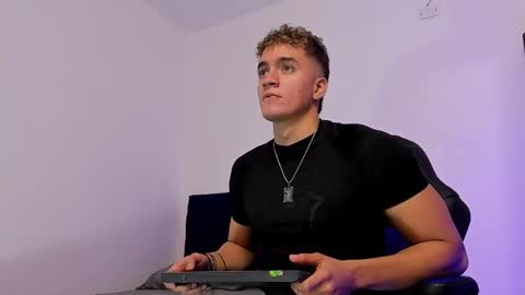 Paull George online show from November 7, 4:07 pm