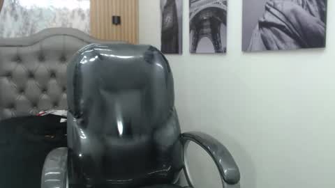 Snapshot of paul_ponce chatting on November 1, 1:02 pm PAUL online show from November 1, 1:02 pm